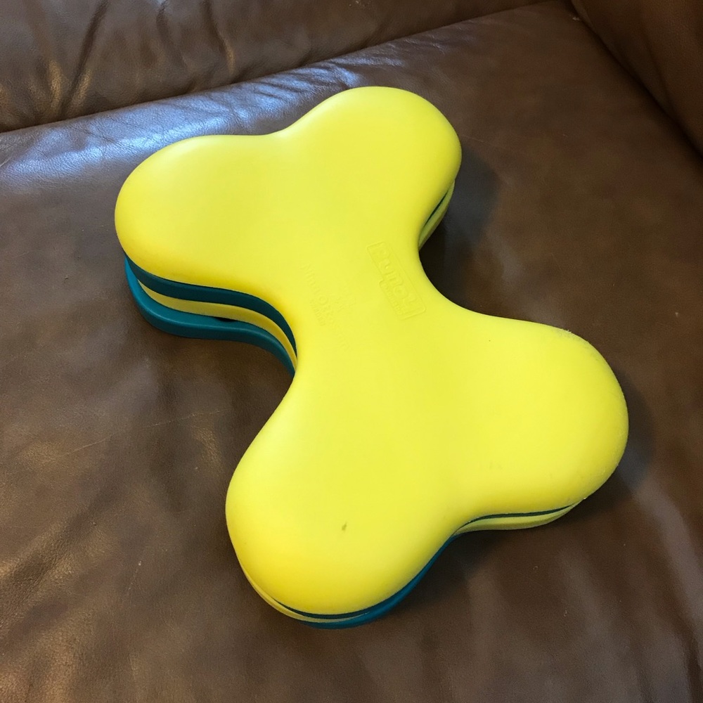 3-tiered rotating feeder for dogs - Picture 2 of 2